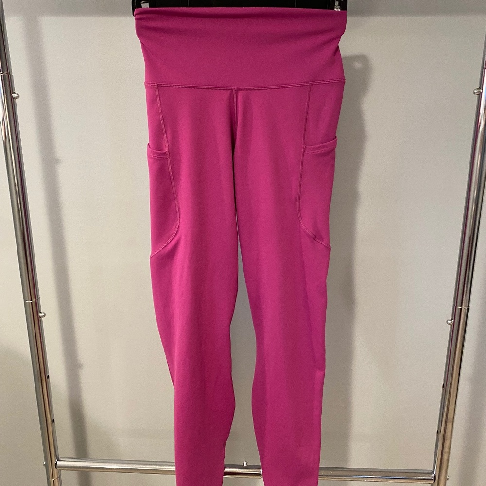 Nike One Dri-Fit High Rise Leggings w/ Pockets – Pink – Women’s S